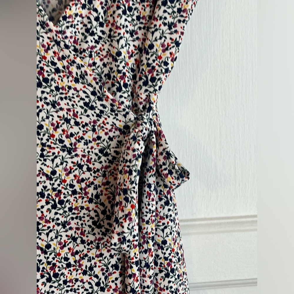 Audrey 3+1 Floral Wrap Dress Small - Picture 5 of 5